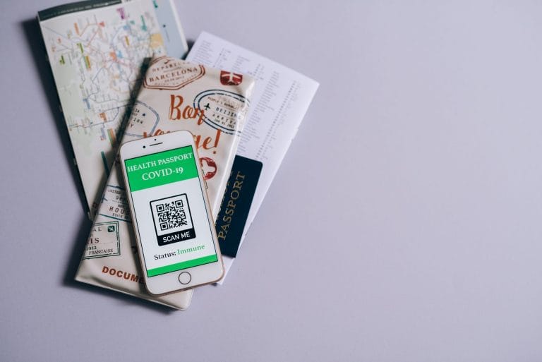 סריקת קוד QR בטלפון, כרטיס ביקור דיגיטלי